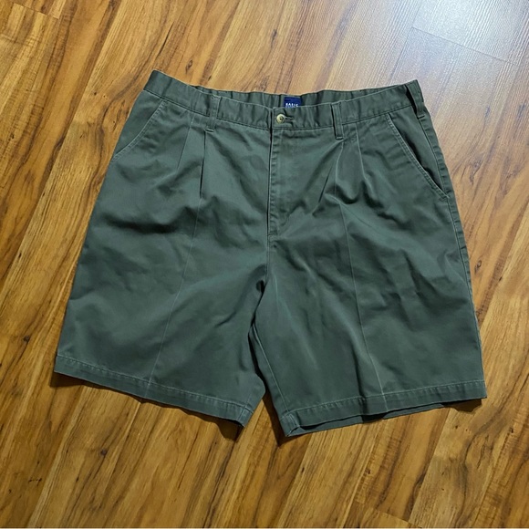 Basic Editions Men's Pleated Twill Olive Green Shorts Size 40 - Picture 3 of 11